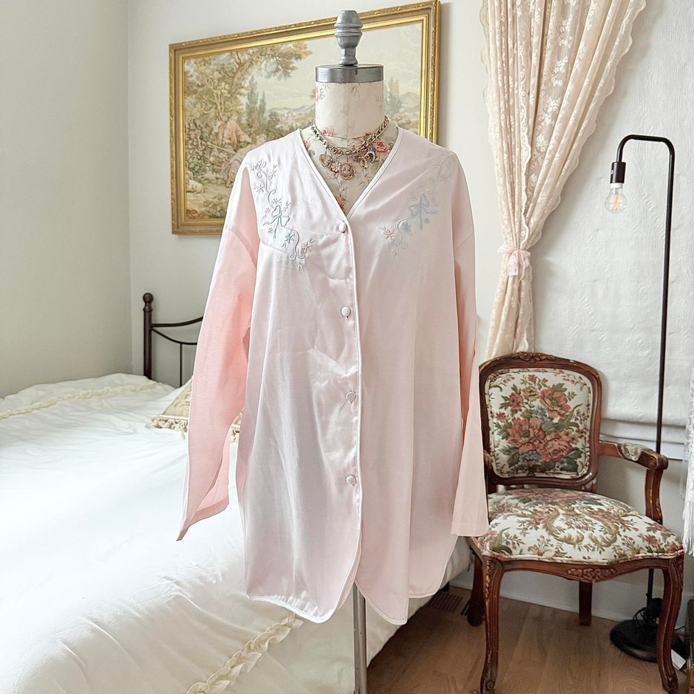 Pink Satin Sleep Shirt  80s‎ vintage size large blush pink satin sleep shirt